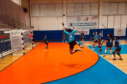 BUÜ Kadın hentbol takımı Türkiye şampiyonu oldu