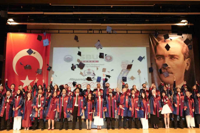Bursa Tıp Fakültesi ilk mezunlarını verdi