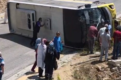 Kontrolden çıkan halk otobüsü devrildi: 1 yaralı