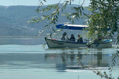 Uluabat Gölü’nün suları çekildi; Gölyazı’da hayat normale döndü