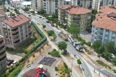 Büyükşehir Üçevler Mahallesi’nde asfalt yeniliyor
