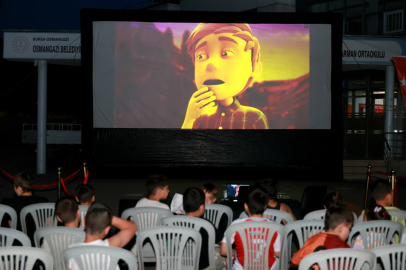 Osmangazi Belediyesi Çocuklara Yazlık Sinema Keyfi Yaşatıyor
