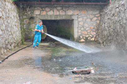 SELÇUKBEY KANALI’NDA KAPSAMLI TEMİZLİK