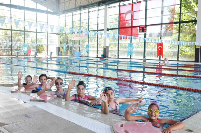 Nilüfer'in Kırsalında Çocuklar Yüzme Öğreniyor