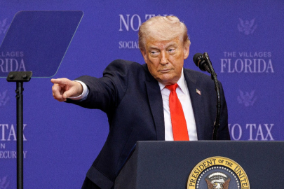 Trump ateş püskürdü