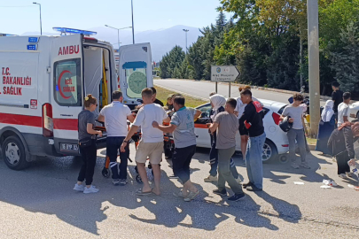 Otomobile çarpan sürücü ağır yaralandı