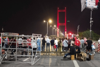 15 Temmuz Şehitler Köprüsü "Asırlık Gece" Belgesel çekimleri kapsamında trafiğe kapatıldı