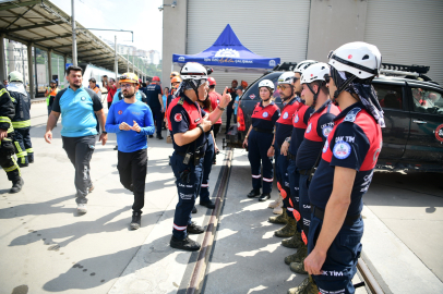 Gebze'de arama kurtarma ekiplerinden tren kazası tatbikatı