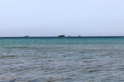Hürmüz Boğazı’ndan geçen tankerin yakınında patlama sesleri duyuldu