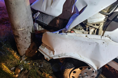 Susurluk'ta otomobil şarampole devrildi:1 yaralı