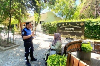 Şeyh Edebali Türbesi'nde vatandaşlara dolandırıcılık uyarısı