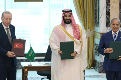 Türkiye, Suudi Arabistan ve Pakistan arasında ortak savunma anlaşması imzalandı