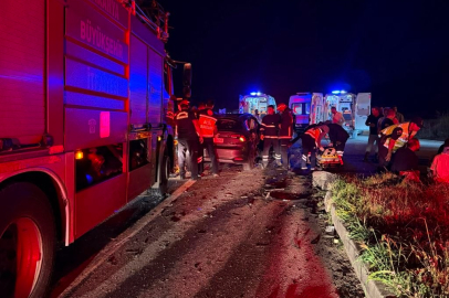 Sakarya'da iki otomobilin çarpıştığı kazada 5 kişi yaralandı