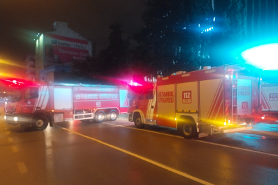 Sultanbeyli'de alışveriş merkezinde korkutan yangın
