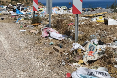 Turizm cenneti Kapıdağ’da çöp manzaraları tepki çekiyor
