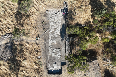 Çanakkale'de 2 bin yıllık Roma Caddesi gün yüzüne çıkarılıyor