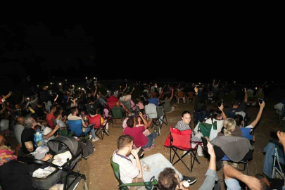 Binlerce kişi Perseid meteor yağmurunu izlemek için Yenişehir’e akın etti