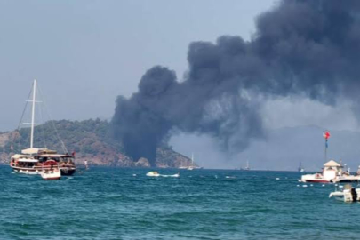 Fethiye’de gezi teknesi alev aldı: 115 kişi denize atladı
