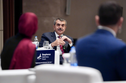 Bakan Tekin: " Ramazan ayı etkinliklerini yaptığımız için bizi gerici, sapkın bir azınlık diye tanımladılar"