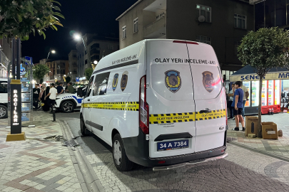 Bağcılar’da komşusunu bıçaklayıp, sokağa rastgele ateş açtı: 4 yaralı