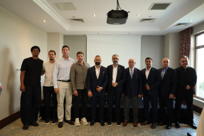 Basketbol Süper Ligi'nin yeni takımı Körfez Basket görücüye çıktı