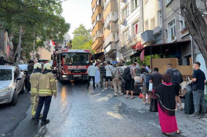 Beyoğlu’nda otel yangını: 17 kişi tahliye edildi