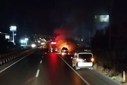Bursa'da lüks otomobil alevlere teslim oldu: O anlar kamerada