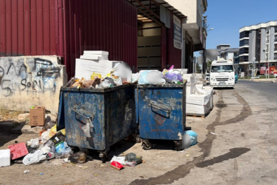 Buca’da başkan değişti, çöp manzaraları aynı kaldı