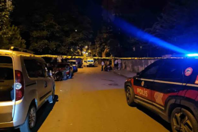Sultangazi’de sokak ortasında otomobile silahlı saldırı