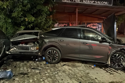 Bursa’da otomobil ile jip çarpıştı: 2 güvenlik görevlisi hayatını kaybetti