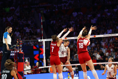 A Milli Kadın Voleybol Takımı, Avrupa Şampiyonası'na galibiyetle başladı