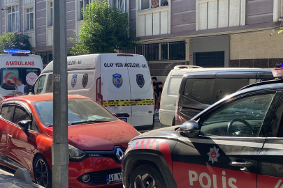 Gaziosmanpaşa’da bir kişi evinde boğazı kesilmiş halde ölü bulundu