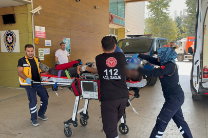 Duran kamyona çarpan kamyonet sürücüsü ağır yaralandı
