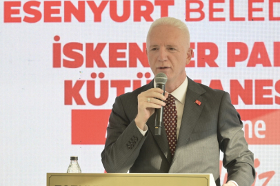 Esenyurt’ta emekliler kafesi ile kütüphane tesisleri hizmete açıldı