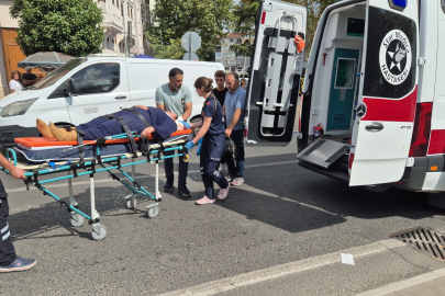 Yolun karşısına geçmeye çalışan kadına otomobil çarptı