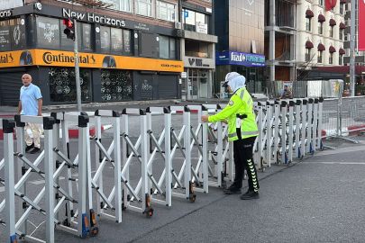 30 Ağustos Zafer Bayramı kutlamaları nedeniyle Vatan Caddesi trafiğe kapatıldı