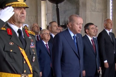Büyük Zafer'in 104. yıl dönümünde devlet erkanı Anıtkabir'de