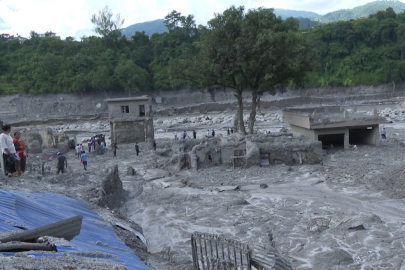 Nepal ve Çin'de sel felaketinde ölü sayısı bini aştı