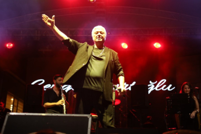 Cengiz Kurtoğlu, Altın Biber Festivalinde coşturdu