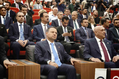 Bakan Gürlek: "27 bin 500 hakim ve savcımızla, 211 bin avukatımızla aynı büyük hukuk ailesinin mensuplarıyız"