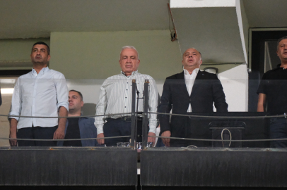 Bursaspor Manisa'da yalnız değil