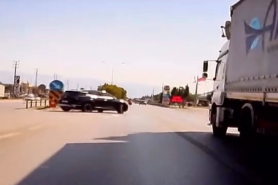 Kırmızı ışık ihlali yapan cipe motosiklet çarptı: Ölümden döndü