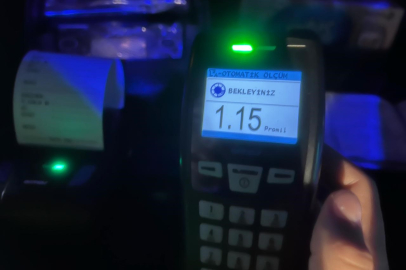 Alkollü sürücü motosikletliye çarptı: 1 yaralı