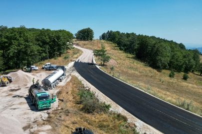 Büyükşehir, 3 ilçede 50 kilometrelik yolu yeniledi