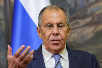 Lavrov: "Zelenskiy sürekli seyahat ediyor, hiçbir zaman ülkesinde bulunmuyor"