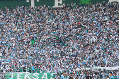 Bursaspor 40 bin taraftar önünde 2 puanı bıraktı