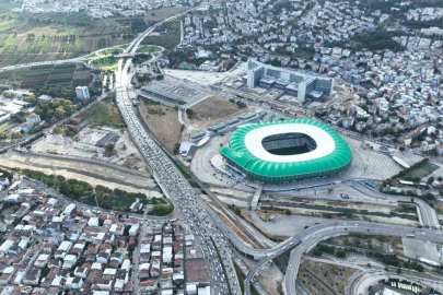 Bursa’da okullar açıldı, korkulan trafik yoğunluğu oluşmadı