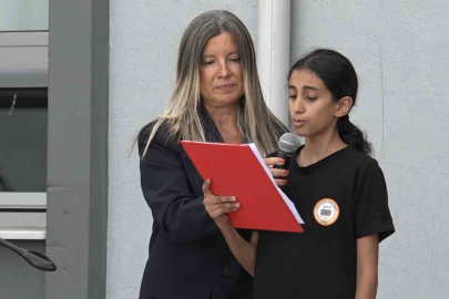 Bursa’da yeni eğitim öğretim yılı başladı, Filistinli öğrencinin okul özlemi duygulandırdı