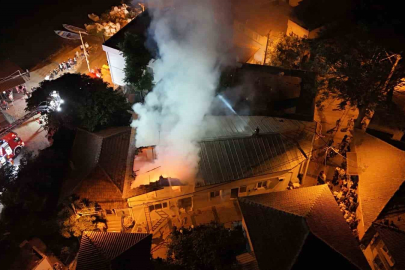 Gölyazı’da geceyi aydınlatan yangın