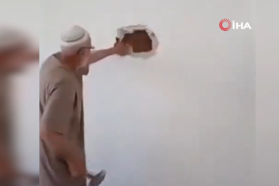 Esad rejiminden sakladığı kütüphanesine 15 yıl sonra kavuştu